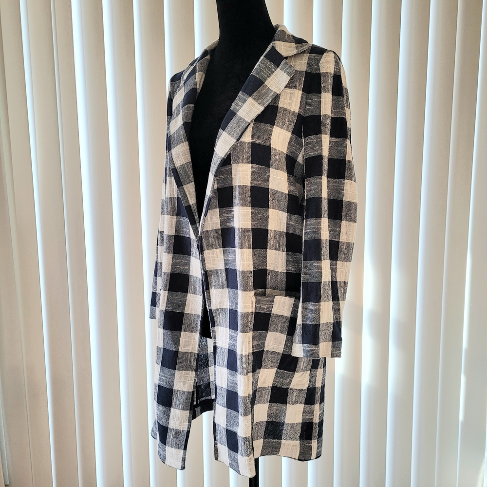 Black and White Plaid Longline Jacket with Pockets